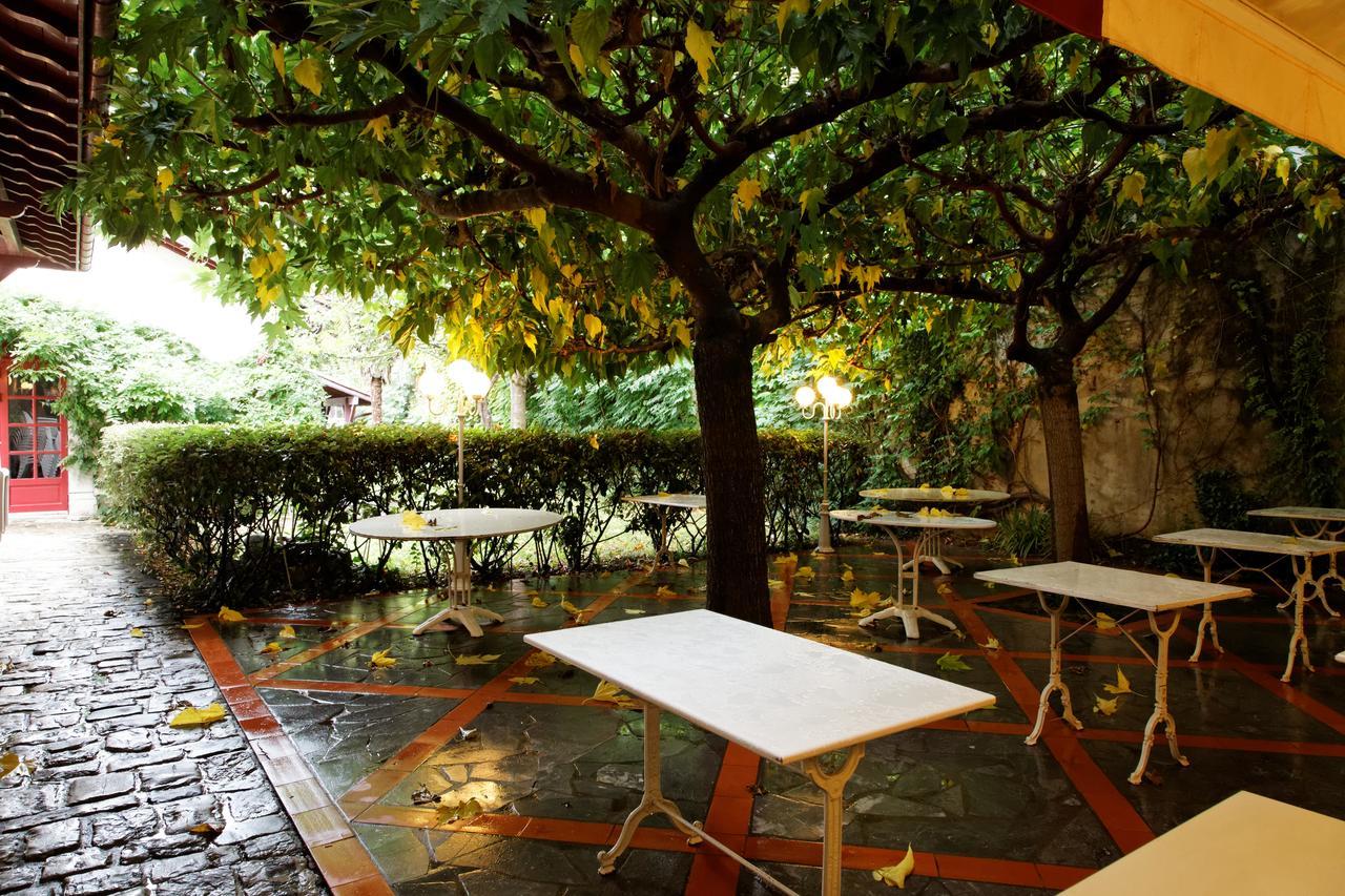 Hotel-Restaurant De La Paix Saint-Palais  Экстерьер фото