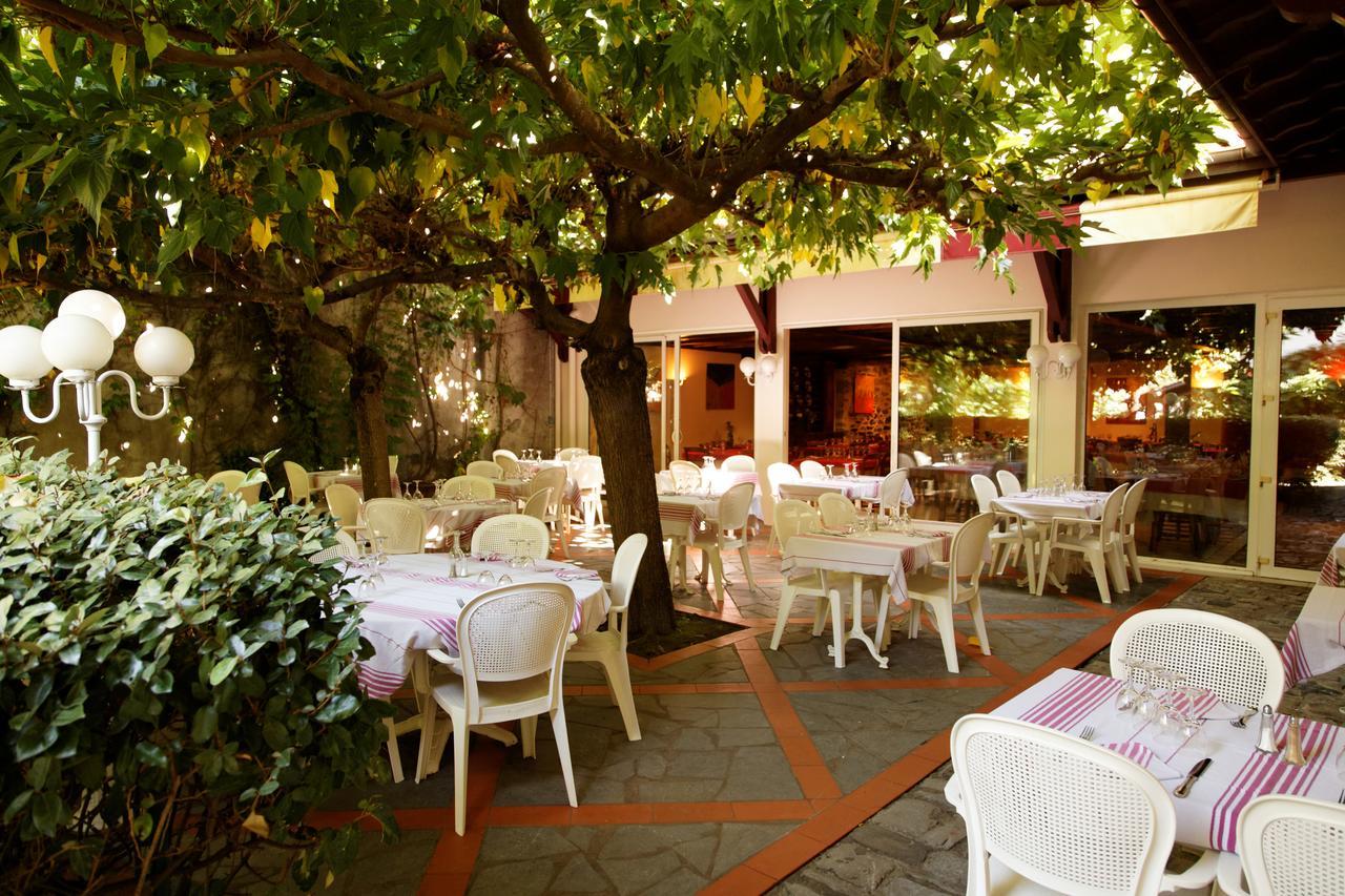Hotel-Restaurant De La Paix Saint-Palais  Экстерьер фото